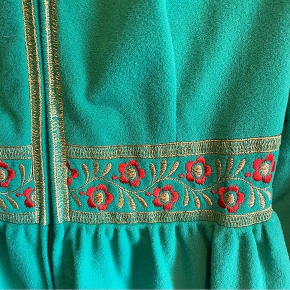 Evelyn Pearson Vintage Embroidered Lounge Robe - Picture 2 of 10